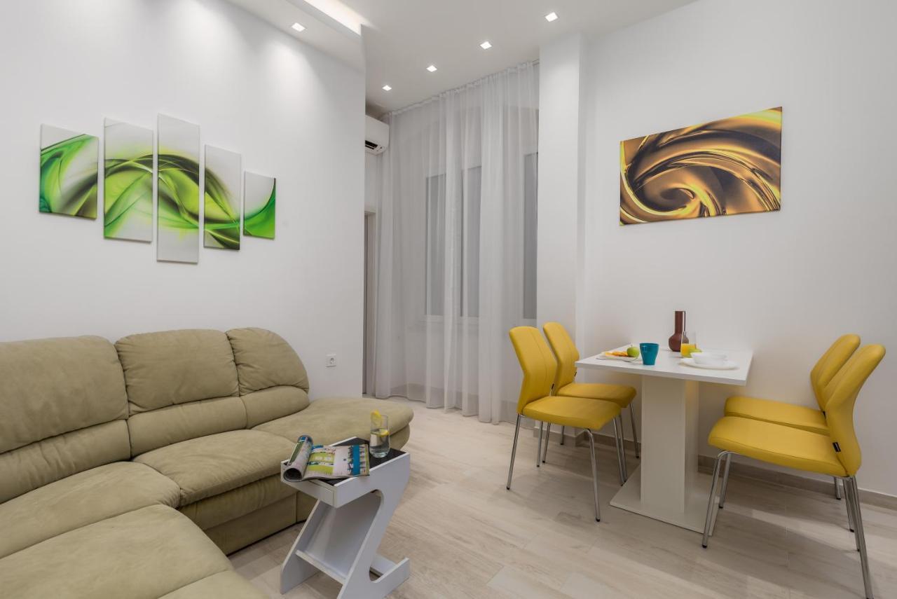 Lux Apartments Рийека Екстериор снимка