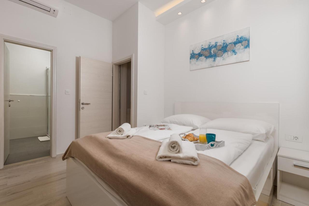 Lux Apartments Рийека Екстериор снимка